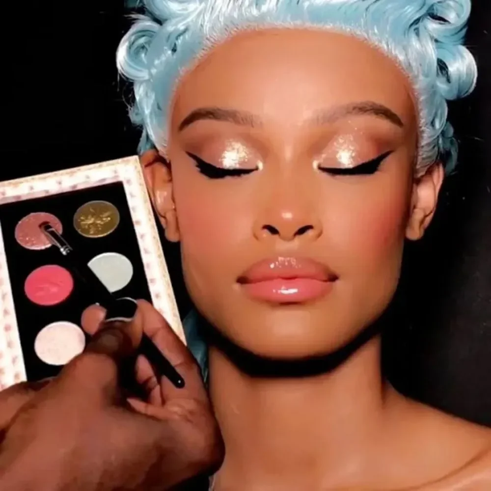 Pat McGrath x Bridgerton BELLE OF THE BALL EYESHADOW PALETTE